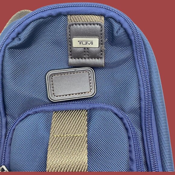 Tumi Alpha Bravo Compact Shoulder Bag|Chest Pack - Picture 3 of 5